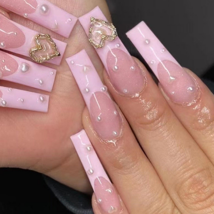 'QUEENS PICNIC' CLAWS