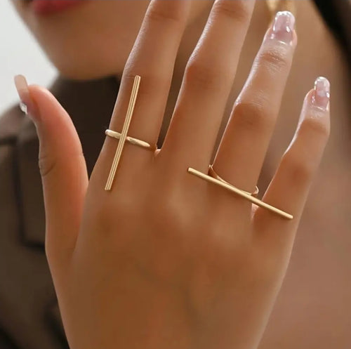 'CROSS THE LINE' 2PC Ring Set